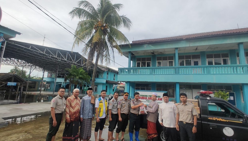 Barokah, BPBD Serahkan Bantuan Logistik ke Pesantren Subulussalam Kecamatan Kresek